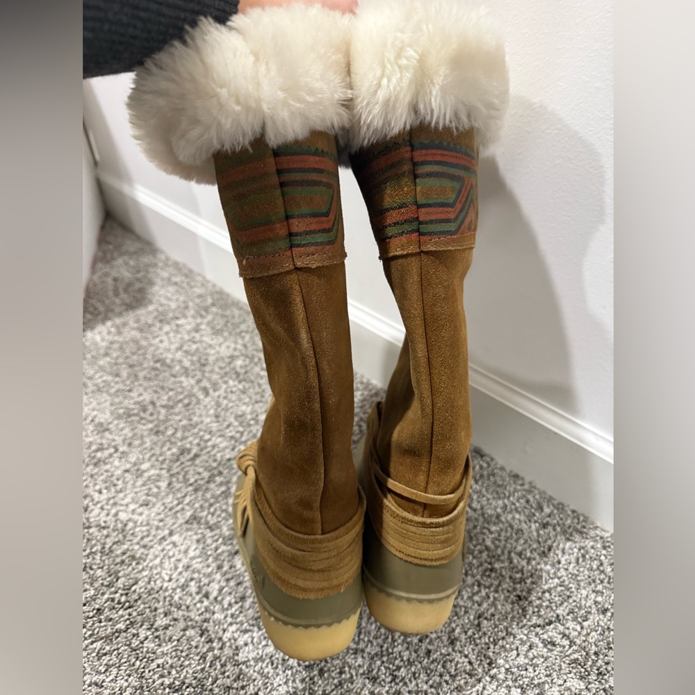 Vintage Baffin leather, rubber, and shearling winter boots, women's size 7 - Picture 5 of 10